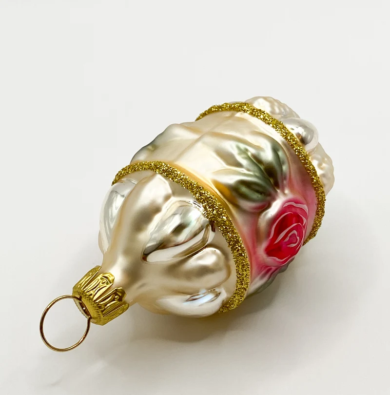 Historische Eiform mit Rosen-Dekor