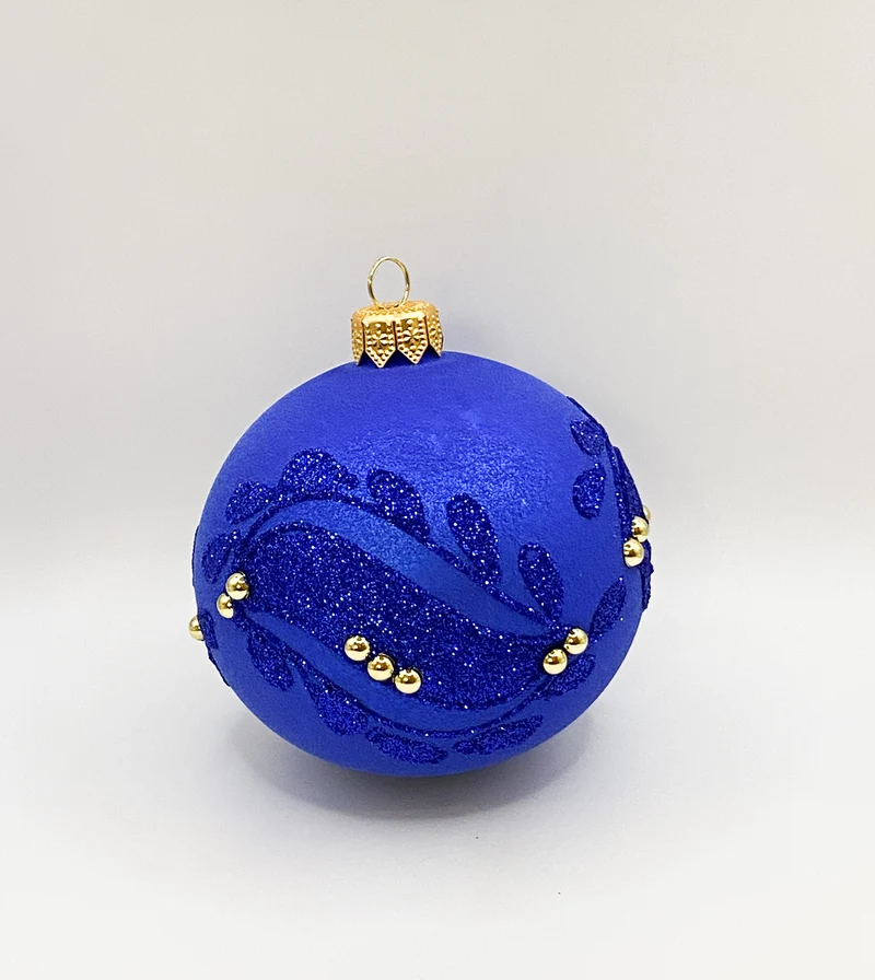 Kugel samtenes Blau mit Blattranken und goldenen Schmucksteinen