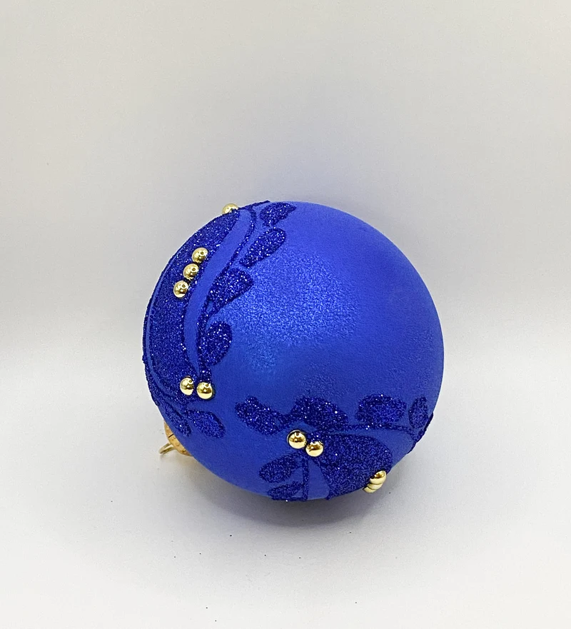 Kugel samtenes Blau mit Blattranken und goldenen Schmucksteinen