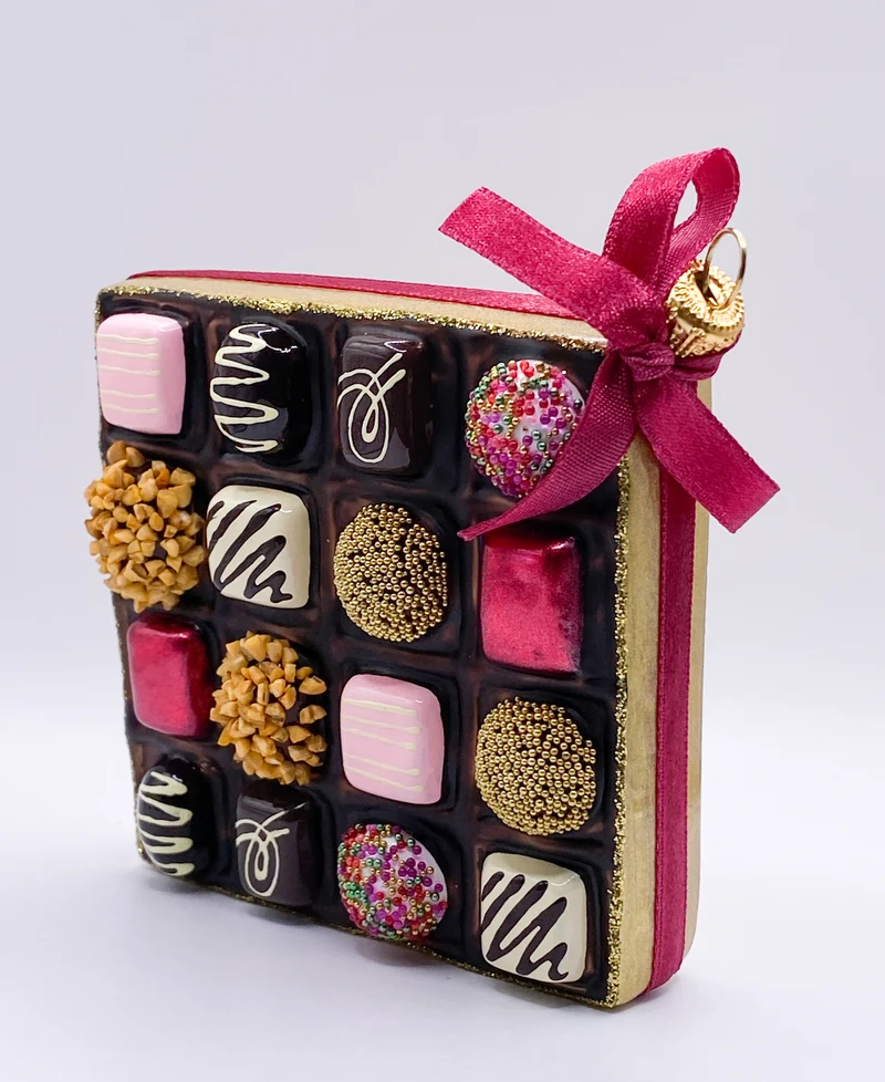 Quadratische Box mit Pralinen