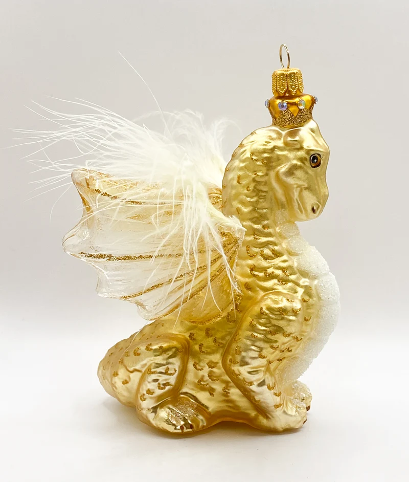 Goldener Drachen mit transparenten Flügeln