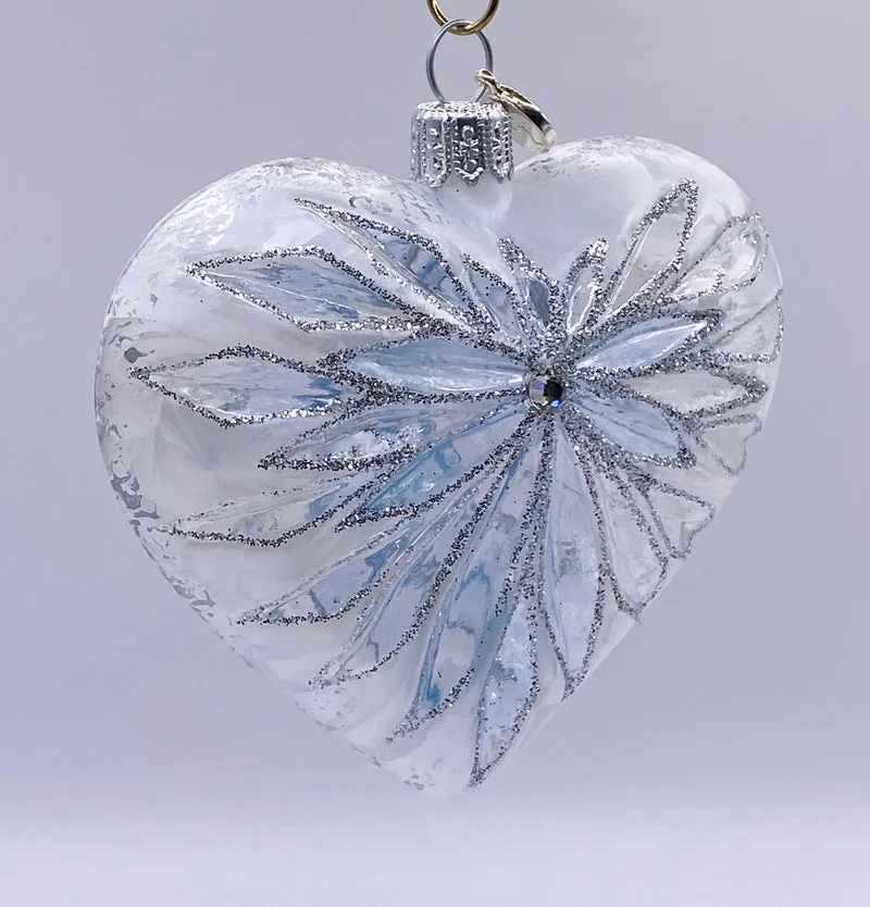 Transparentes Herz mit Strahlenstern in eisblau, GlitterLab