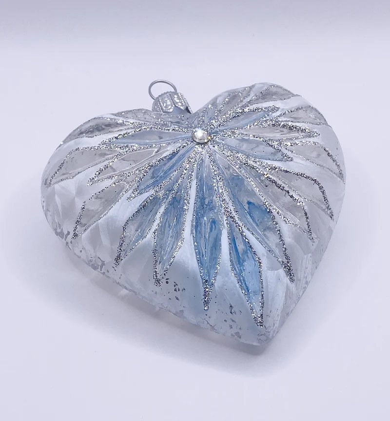 Transparentes Herz mit Strahlenstern in eisblau, GlitterLab
