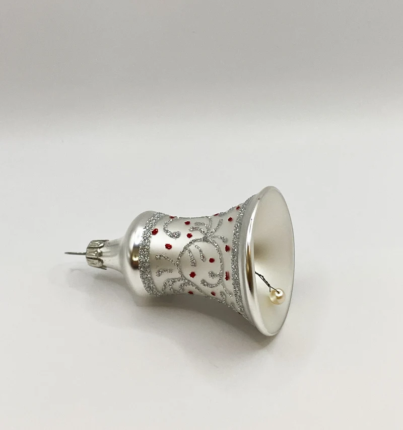 Weihnachts-Glöckchen weiss matt mit silbernen Ranken und roten Punkten