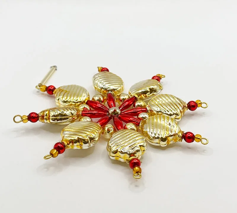 Stern in Rot und Gold mit Gablonzer Perlen