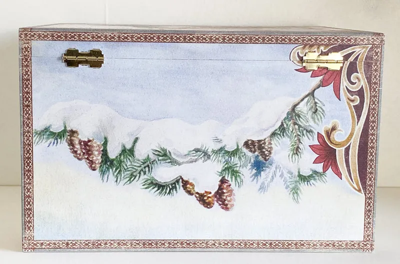 Die Kinder im Wintergewand haben es sich auf dem Tannenast gemütlich gemacht, AtlasArt