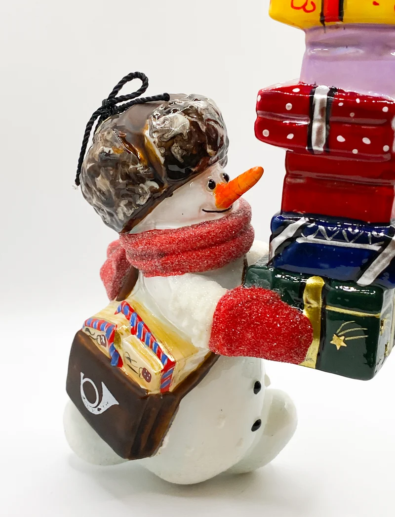 Der Schneemann bringt die Weihnachtspost und viele Geschenke, AtlasArt