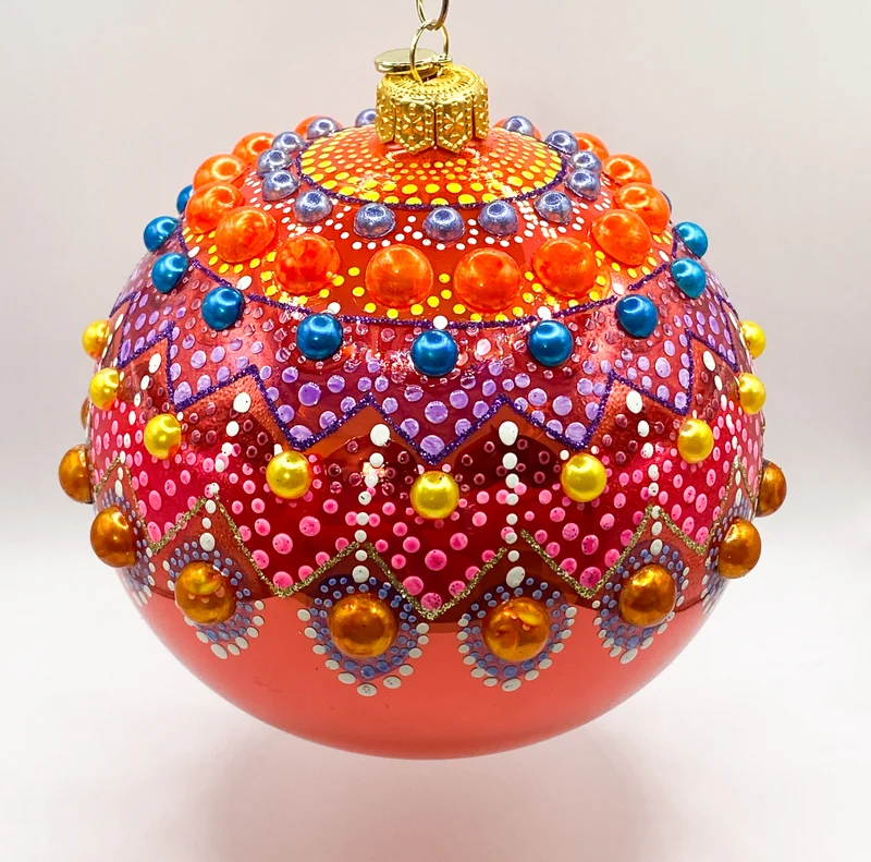 Kugel in Coral mit buntem Tupfendekor und Schmucksteinen, GlitterLab