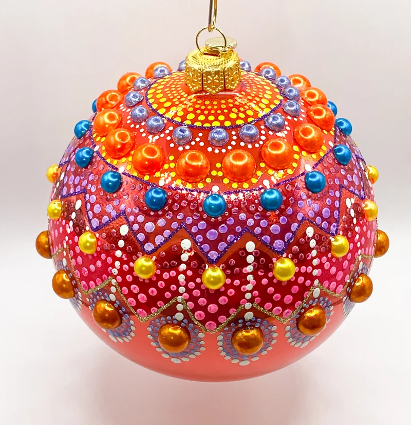 Kugel in Coral mit buntem Tupfendekor und Schmucksteinen, GlitterLab