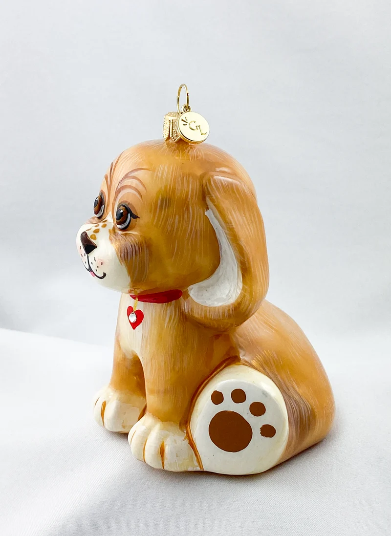 Süsser Hundewelpe mit rotem Herzchen-Halsband, GlitterLab