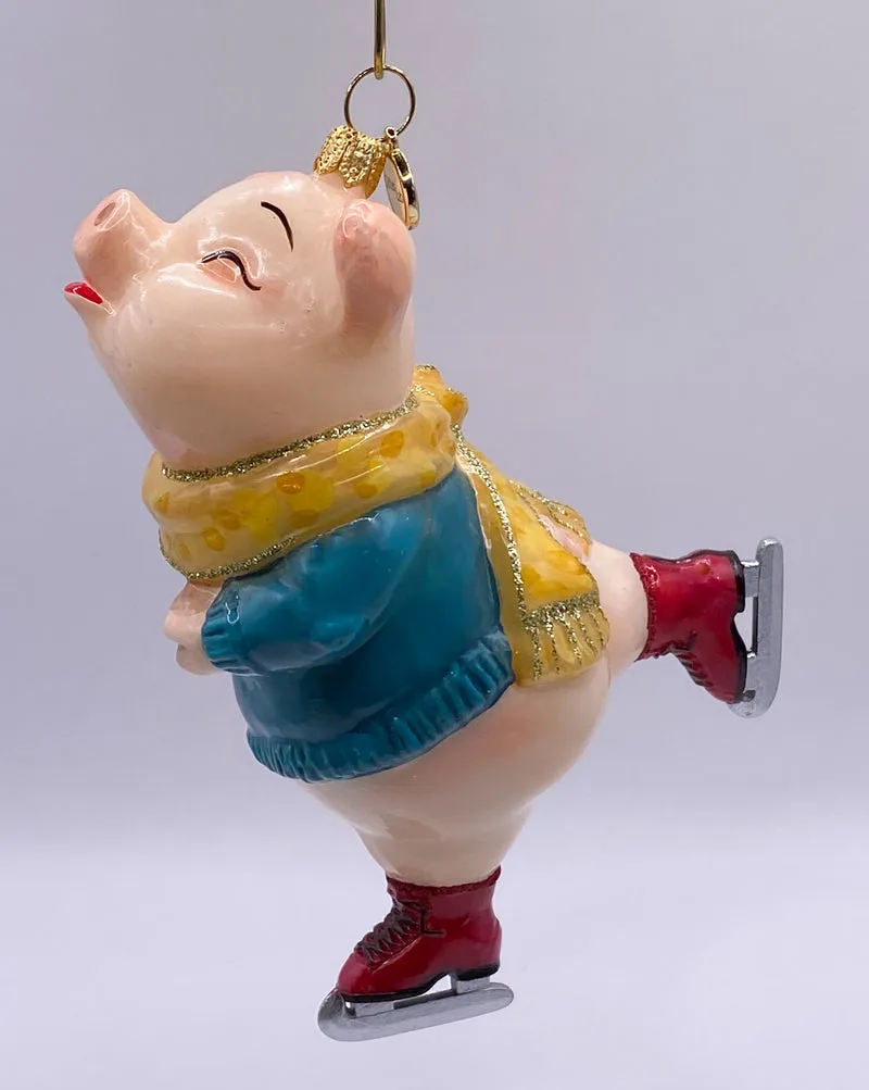 Das Schweinchen hat viel Spass beim Schlitt-Schuh-Laufen, Glitterlab