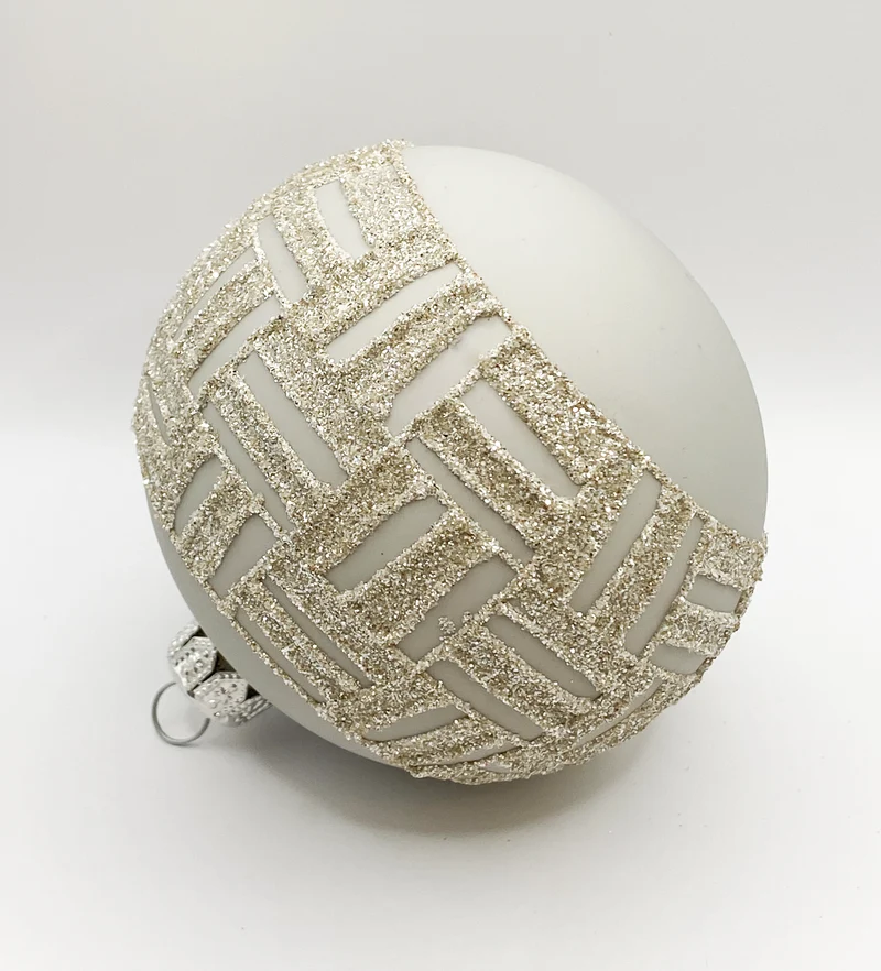 Kugel warmgrau mit geometrischem Muster