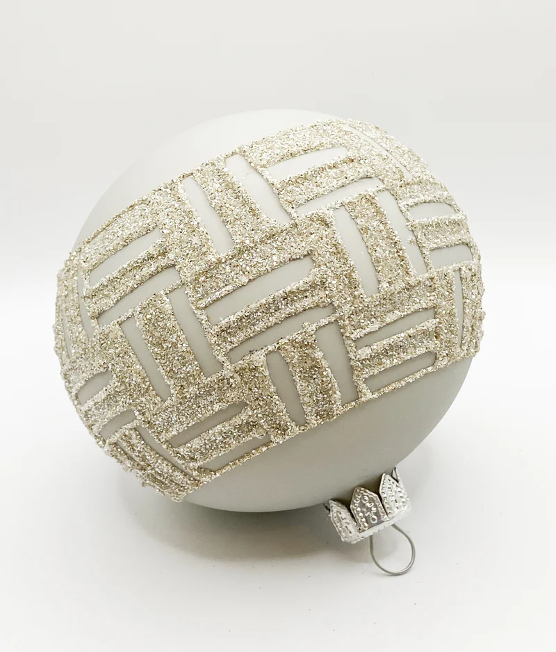 Kugel warmgrau mit geometrischem Muster