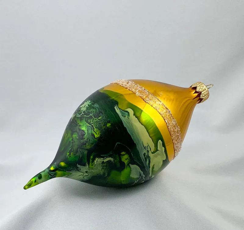 Olive hellgrün-dunkelgrün marmoriert mit goldener Kappe