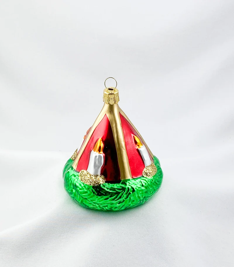 Adventskranz mit vier Kerzen