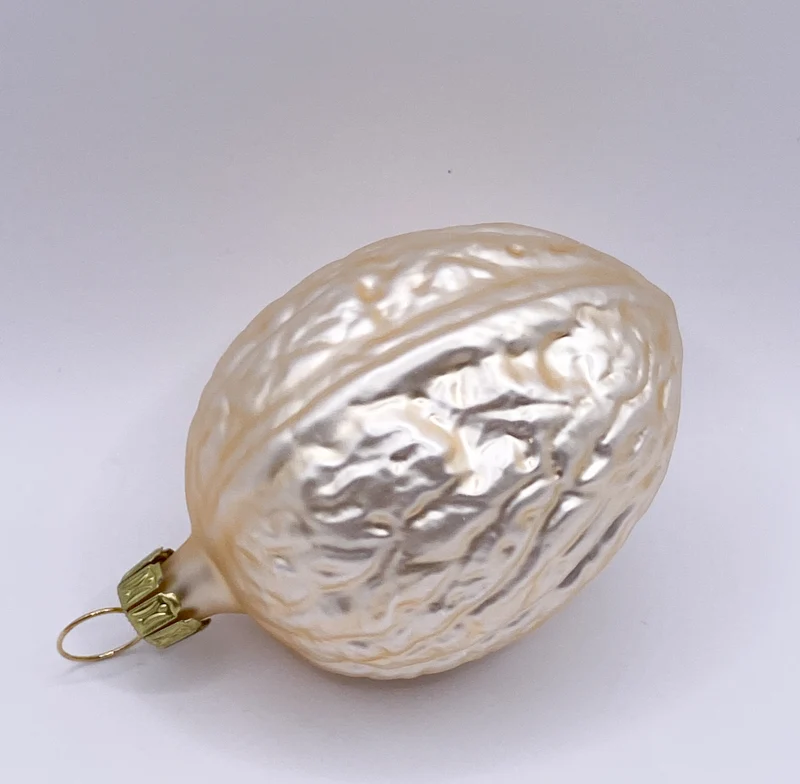 Grosse Baumnuss/Walnuss champagner
