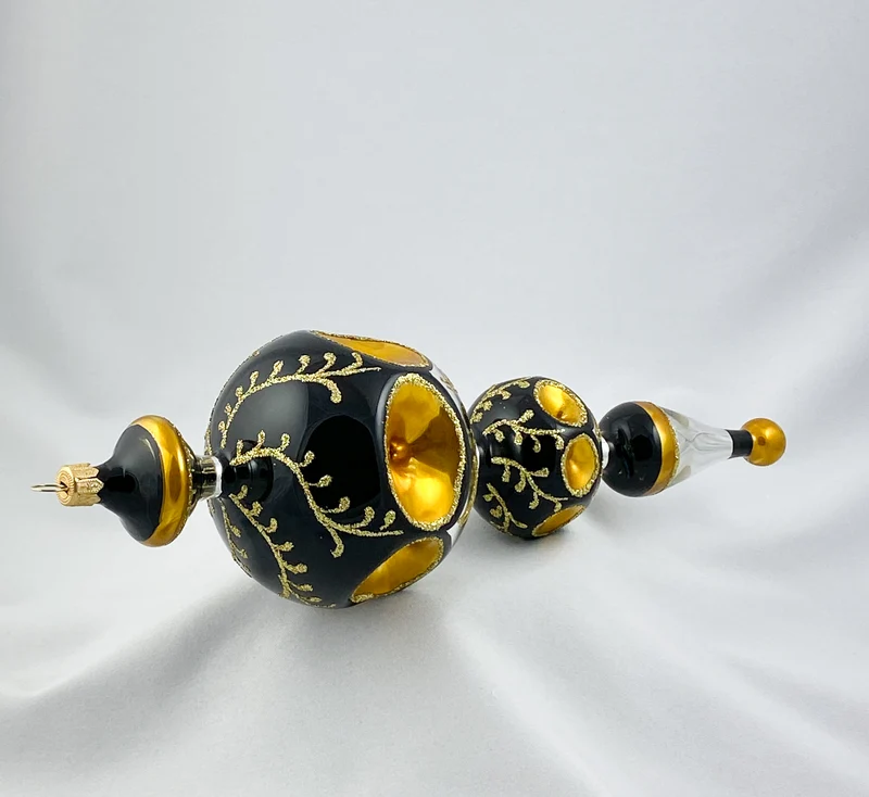 Grosse Fantasie-Form in Silber/Schwarz mit goldenen Reflexen
