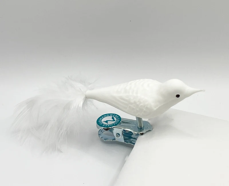Kleiner Vogel samtweiss
