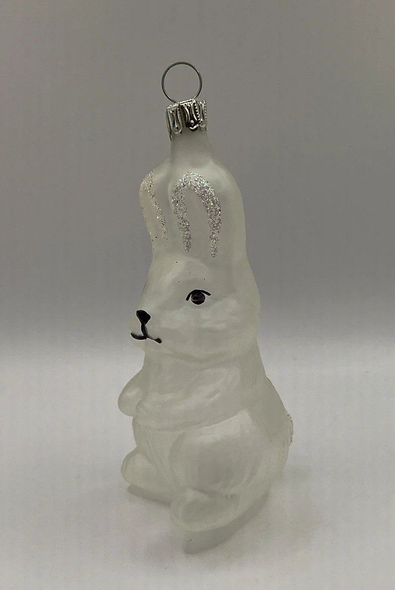 Sitzender Hase transparent