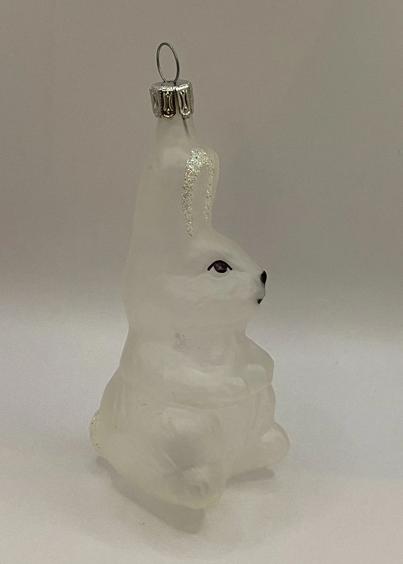 Sitzender Hase transparent