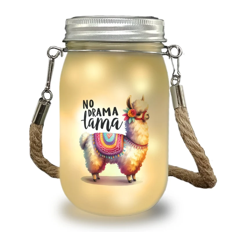 Alpaka mit bunter Satteldecke Solarlicht mit Spruch No Drama Lama
