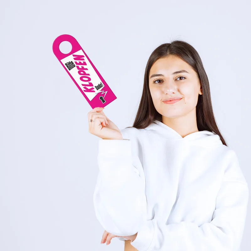 Bitte nicht stören oder klopfen Türhänger mit Schlüsselloch Motiv in pink